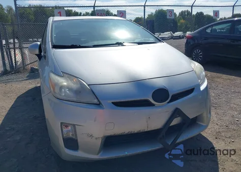 2011 Toyota Prius Three z USA, uszkodzony, nr VIN JTDKN3DU9B5315698